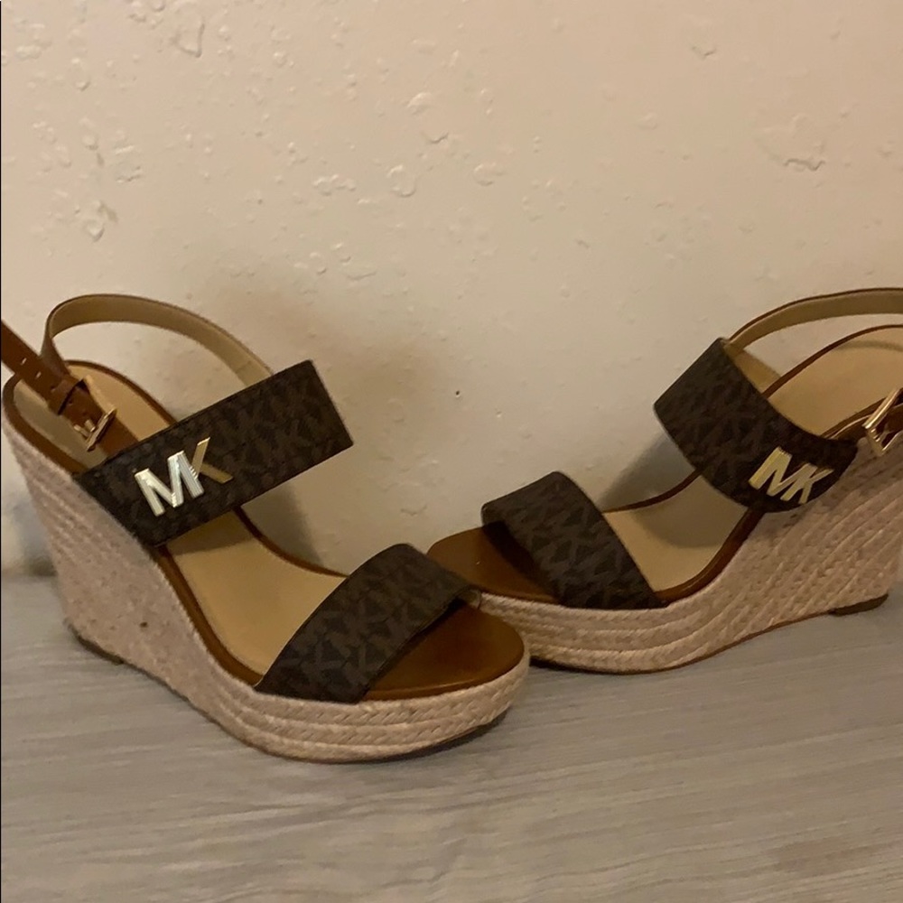 Mk wedges